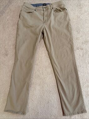 GAP Straight-Leg Tan Chino Pants
